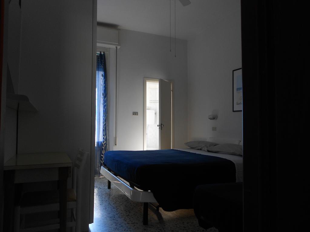 Hotel Villa Dei Platani Bellaria-Igea Marina Pokoj fotografie